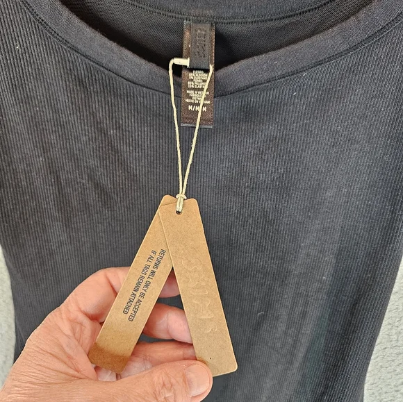 Skims Romper Womens Sz Black Med Ribbed Tank Shorts Bodysuit Minimalist Capsule - Picture 4 of 11